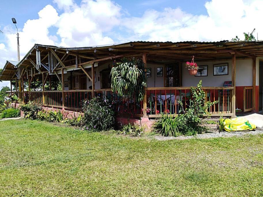 Finca En El Quindio Arrullo Cafetero Quimbaya Zewnętrze zdjęcie